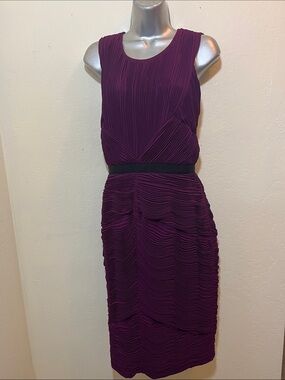 Burberry Sleeveless Pleated Midi Dress in Plum Size12